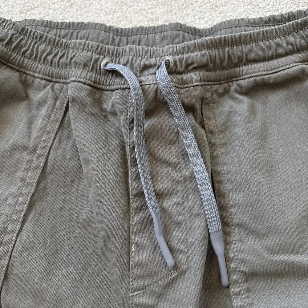 Huk Shorts‎ Mens 34 Brown Corduroy Pinwale 5.5
